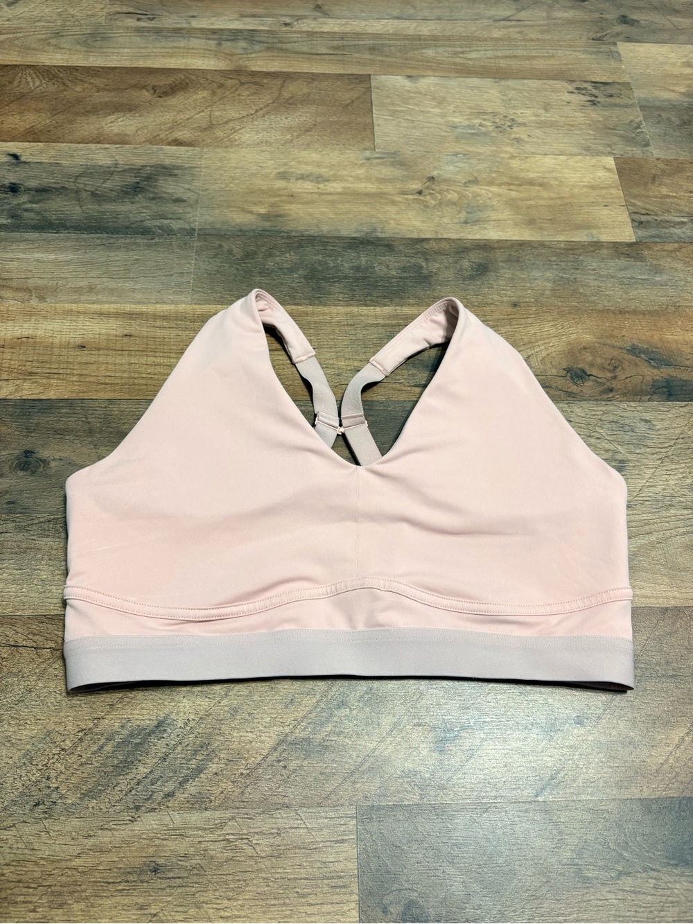 🌸 Fabletics Blush Pink Cross-Back Sports Bra
